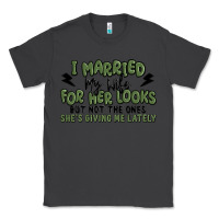 Smoke i married my wife for her looks Classic Tee - MaliasSmallBusiness