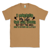 Toasted Coconut i married my wife for her looks Classic Tee - MaliasSmallBusiness