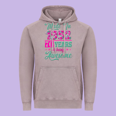 Made In 1952, 70 Years Of Being Awesome Kopya Vintage Hoodie Designed By Jasminsmagicworld