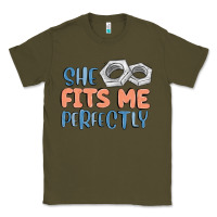 Army Green she fits me perfectly Classic Tee - MaliasSmallBusiness