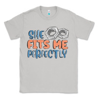 Moon Dust she fits me perfectly Classic Tee - MaliasSmallBusiness
