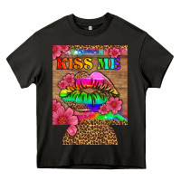 Asphalt lgbtq kiss me  can cooler Heavy Core Tee - HRA Design Shop