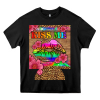Black lgbtq kiss me  can cooler Heavy Core Tee - HRA Design Shop