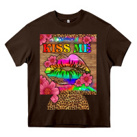 Chocolate Brown lgbtq kiss me  can cooler Heavy Core Tee - HRA Design Shop