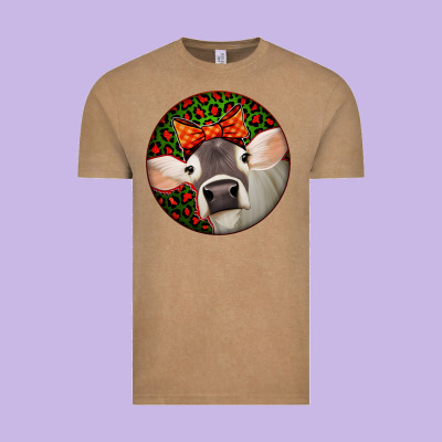 Christmas Cow, Vintage Tee Designed By Jasminsmagicworld