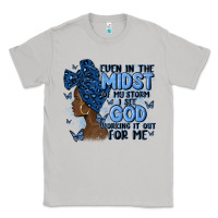 Moon Dust even in the midst of may storm afro woman Classic Tee - MaliasSmallBusiness