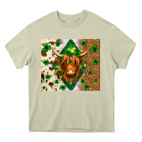 Mossy St. Patrick's Day Highland cow Heavy Core Tee - Neo Western