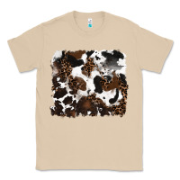 Mushroom leopard cowhide background Classic Tee - RanaPortraitStore