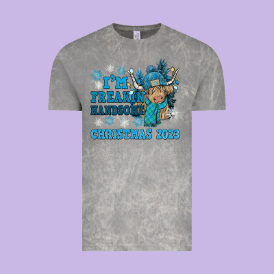 Im Freakin Freezin Christmas 2023 Vintage Tee Designed By Nancycooperartshop