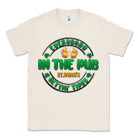 Natural everybody in the pub getting tipsy Classic Tee - MaliasSmallBusiness