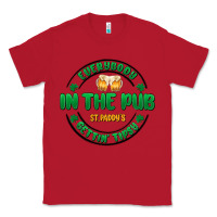 Red everybody in the pub getting tipsy Classic Tee - MaliasSmallBusiness