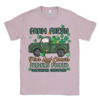 Lilac farm fresh four leaf clovers Classic Tee - MaliasSmallBusiness