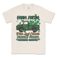 Natural farm fresh four leaf clovers Classic Tee - MaliasSmallBusiness