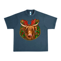 Midnight Navy christmas highland cow mistletoe Christmas Urban Heavy Tee - Jasminsmagicworld