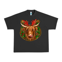 Pigment Black christmas highland cow mistletoe Christmas Urban Heavy Tee - Jasminsmagicworld