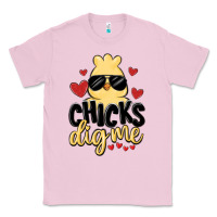 Bubblegum Pink chicks dig me Classic Tee - MaliasSmallBusiness
