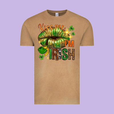 Kiss Me Im Irish With Lip Vintage Tee Designed By Nancycooperartshop