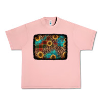 Christmas Sunflowers And Buffalo Plaid Background Urban Heavy Tee | Teevron