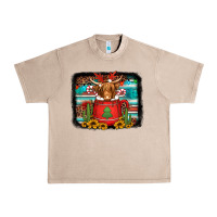 French Oak hot coco christmas highland cow with background Urban Heavy Tee - Jasminsmagicworld
