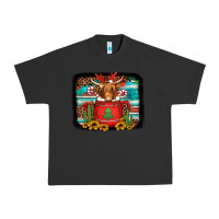 Pigment Black hot coco christmas highland cow with background Urban Heavy Tee - Jasminsmagicworld