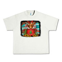 Pistachio hot coco christmas highland cow with background Urban Heavy Tee - Jasminsmagicworld