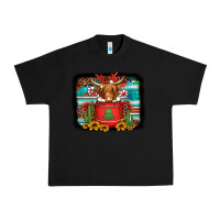 Black hot coco christmas highland cow with background Urban Heavy Tee - Jasminsmagicworld
