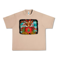 Burro hot coco christmas highland cow with background Urban Heavy Tee - Jasminsmagicworld