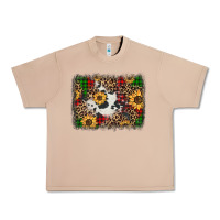 Burro distressed christmas sunflowers leopard cowhide background Urban Heavy Tee - Jasminsmagicworld