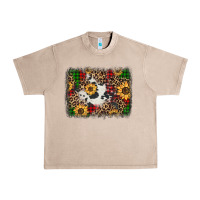 French Oak distressed christmas sunflowers leopard cowhide background Urban Heavy Tee - Jasminsmagicworld