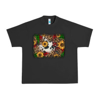 Pigment Black distressed christmas sunflowers leopard cowhide background Urban Heavy Tee - Jasminsmagicworld