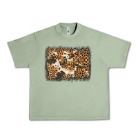 Oil Green distressed leopard cowhide background Urban Heavy Tee - Jasminsmagicworld