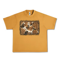 Peanut Butter distressed leopard cowhide background Urban Heavy Tee - Jasminsmagicworld