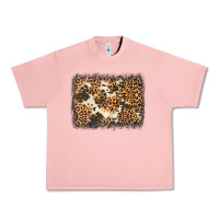 Salmon distressed leopard cowhide background Urban Heavy Tee - Jasminsmagicworld