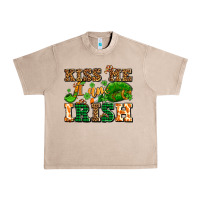 French Oak kiss me i am irish  with lips and shamrocks Urban Heavy Tee - AdoDesignShop