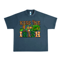 Midnight Navy kiss me i am irish  with lips and shamrocks Urban Heavy Tee - AdoDesignShop