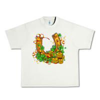 Pistachio horseshoe with shamrocks and coin Urban Heavy Tee - AdoDesignShop