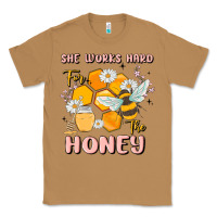 Toasted Coconut she works hard for the honey Classic Tee - MaliasSmallBusiness