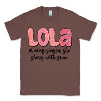 Chestnut lola in every season, she shines with grace Classic Tee - MaliasSmallBusiness