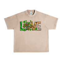 French Oak love luck with clover Urban Heavy Tee - NancyCooperArtShop