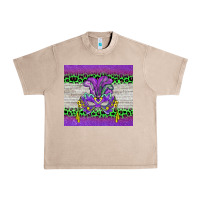 French Oak mardi gras  mask Urban Heavy Tee - BarkalooDesign