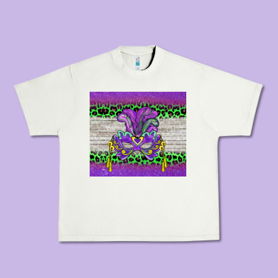 Mardi Gras  Mask Urban Heavy Tee Designed By Barkaloodesign