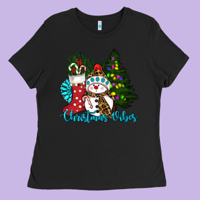 Christmas Vibes Ladies Tee Designed By Ranaportraitstore