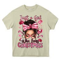 Mossy just a girl who loves pink christmas messy bun Heavy Core Tee - texasbilliewilder