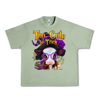 Oil Green too cute to trick halloween baby calf Urban Heavy Tee - Jasminsmagicworld