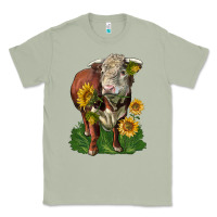 Matcha hereford bull with sunflowers Classic Tee - LillyAllenDesigns