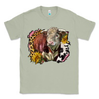 Matcha hereford bull western background Classic Tee - LillyAllenDesigns