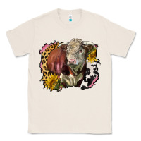 Natural hereford bull western background Classic Tee - LillyAllenDesigns