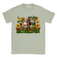 Matcha hereford bull and heifer with sunflowers Classic Tee - LillyAllenDesigns