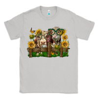 Moon Dust hereford bull and heifer with sunflowers Classic Tee - LillyAllenDesigns