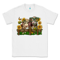 White hereford bull and heifer with sunflowers Classic Tee - LillyAllenDesigns